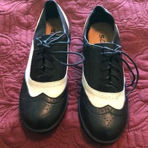 Peaky Blinders, 1920’s style lace up shoes